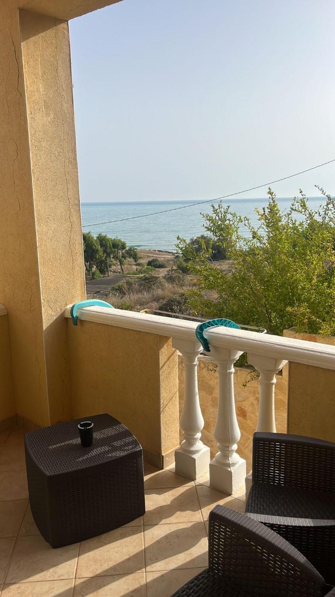 레알몬테 Al Faro B&B 외부 사진